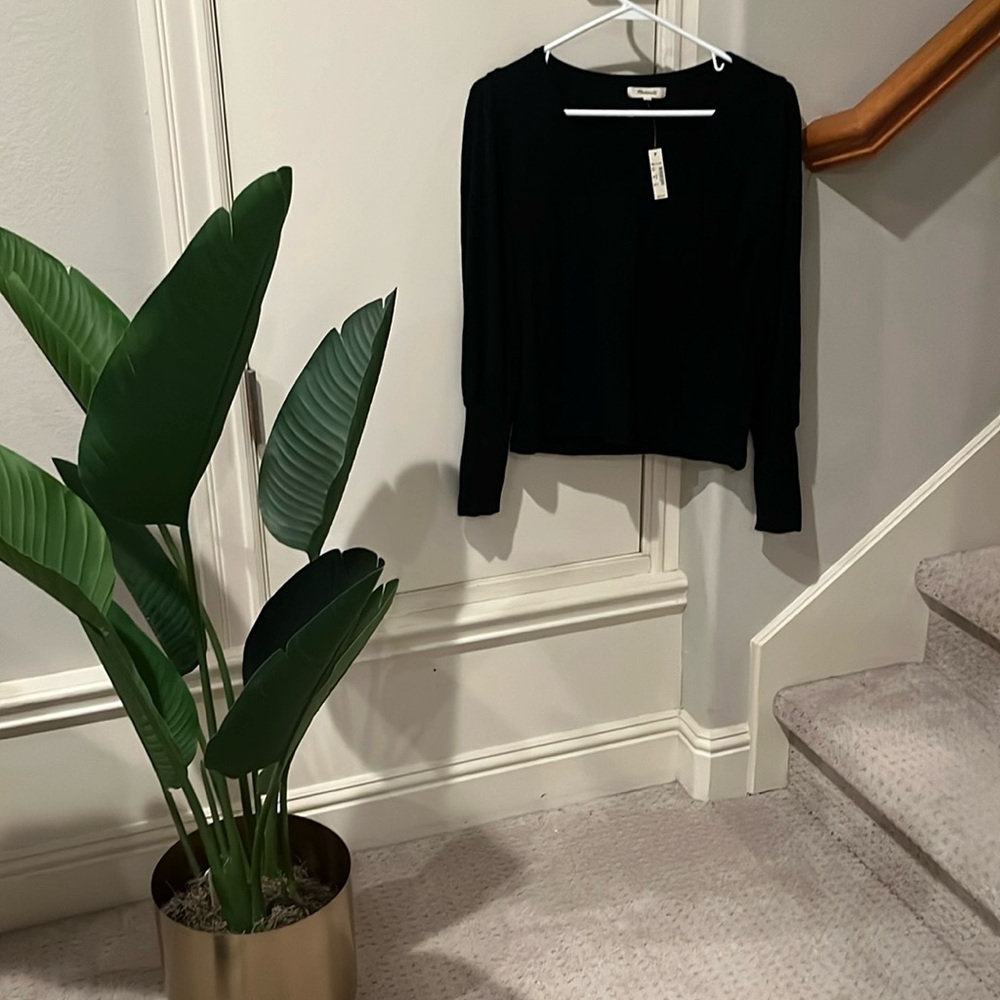 Black puff sleeve Madewell sweater (small NWT)